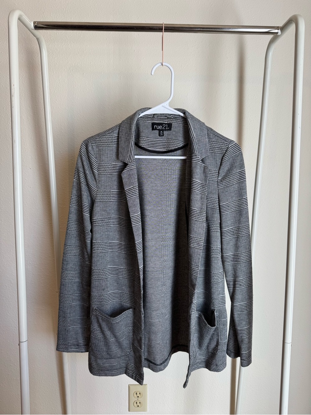 rue21 Gray Plaid Open Front Blazer Cardigan